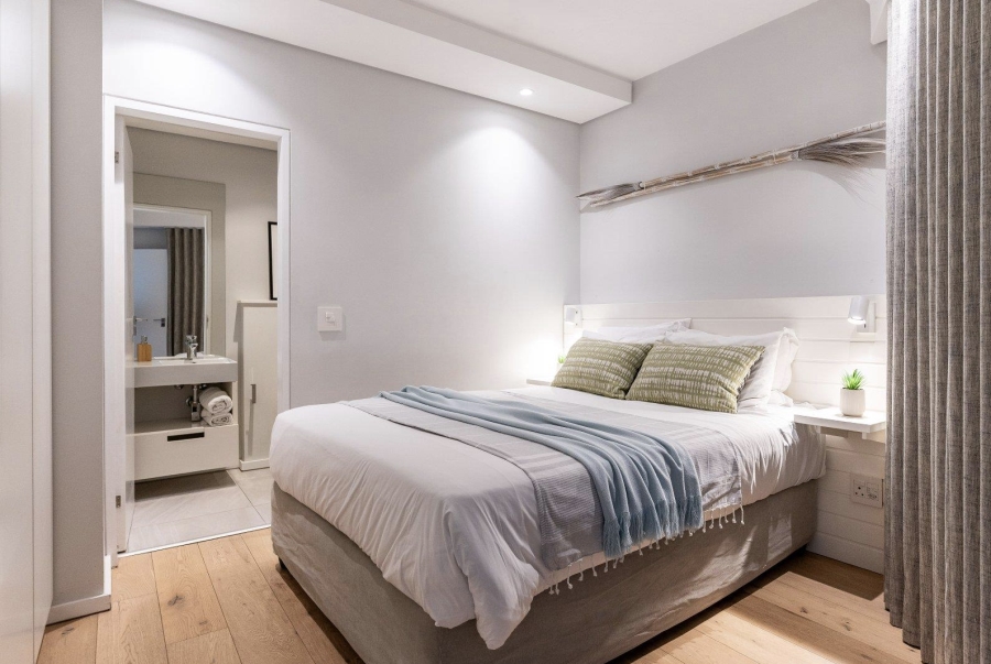 3 Bedroom Property for Sale in Green Point Western Cape